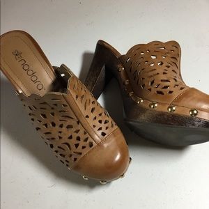Nadara  clogs